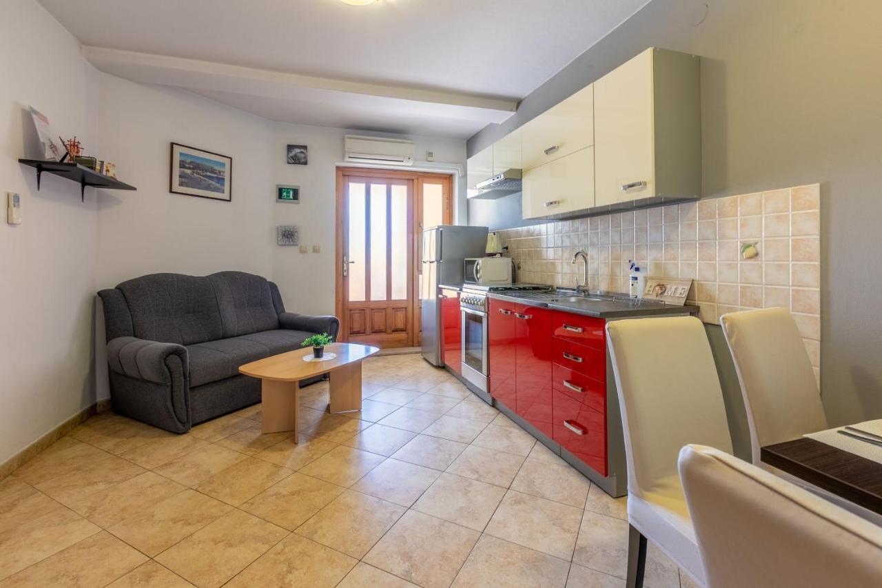 Apartments Armando Fažana Εξωτερικό φωτογραφία